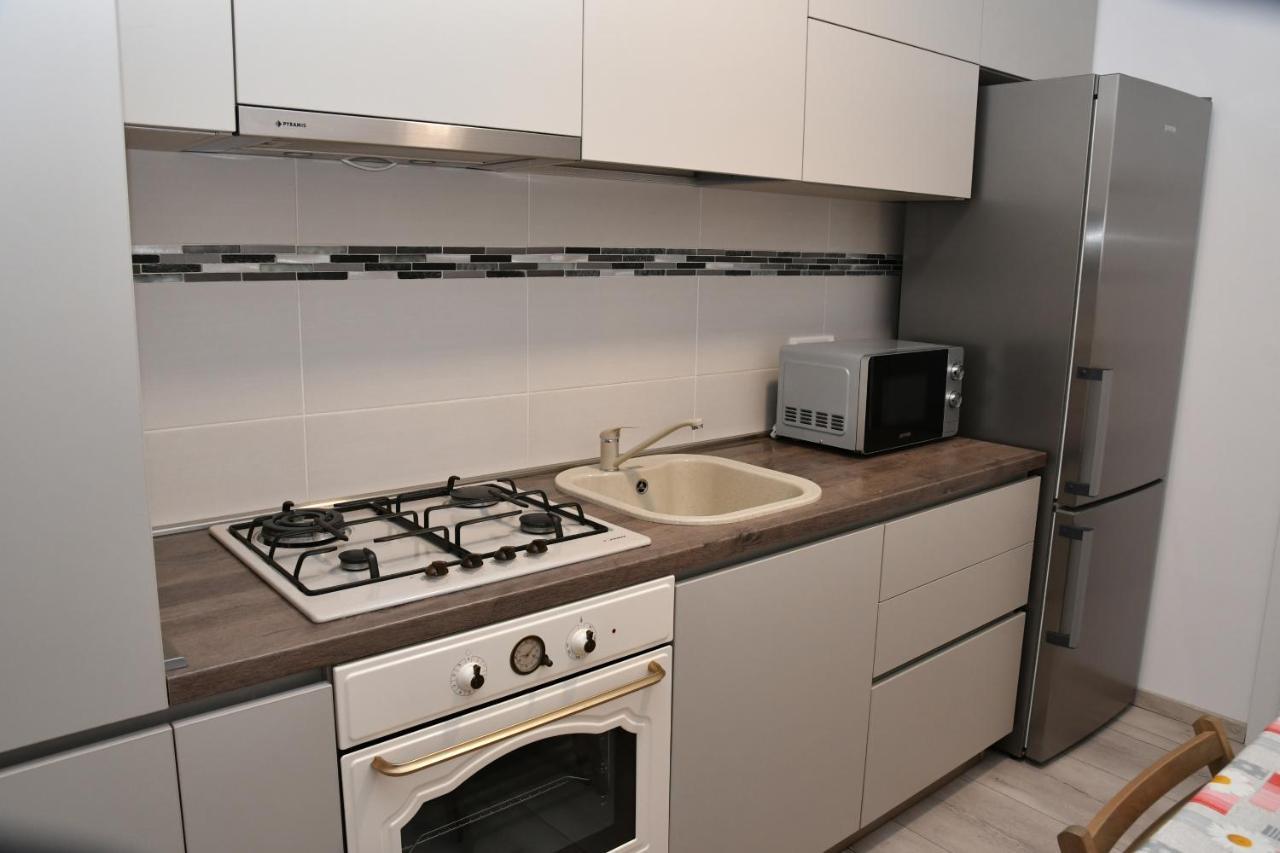 Toporasi Apartament Apartment Craiova Ngoại thất bức ảnh