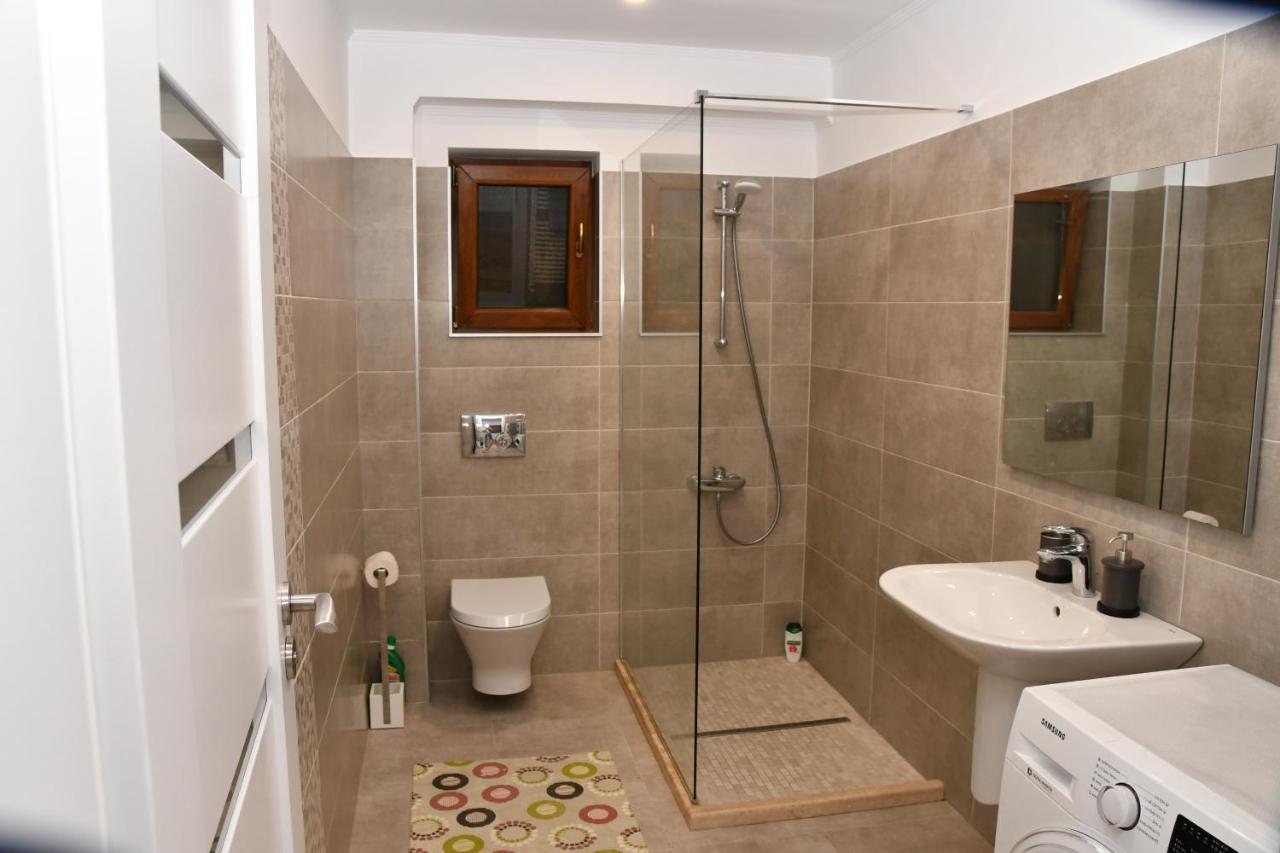 Toporasi Apartament Apartment Craiova Ngoại thất bức ảnh
