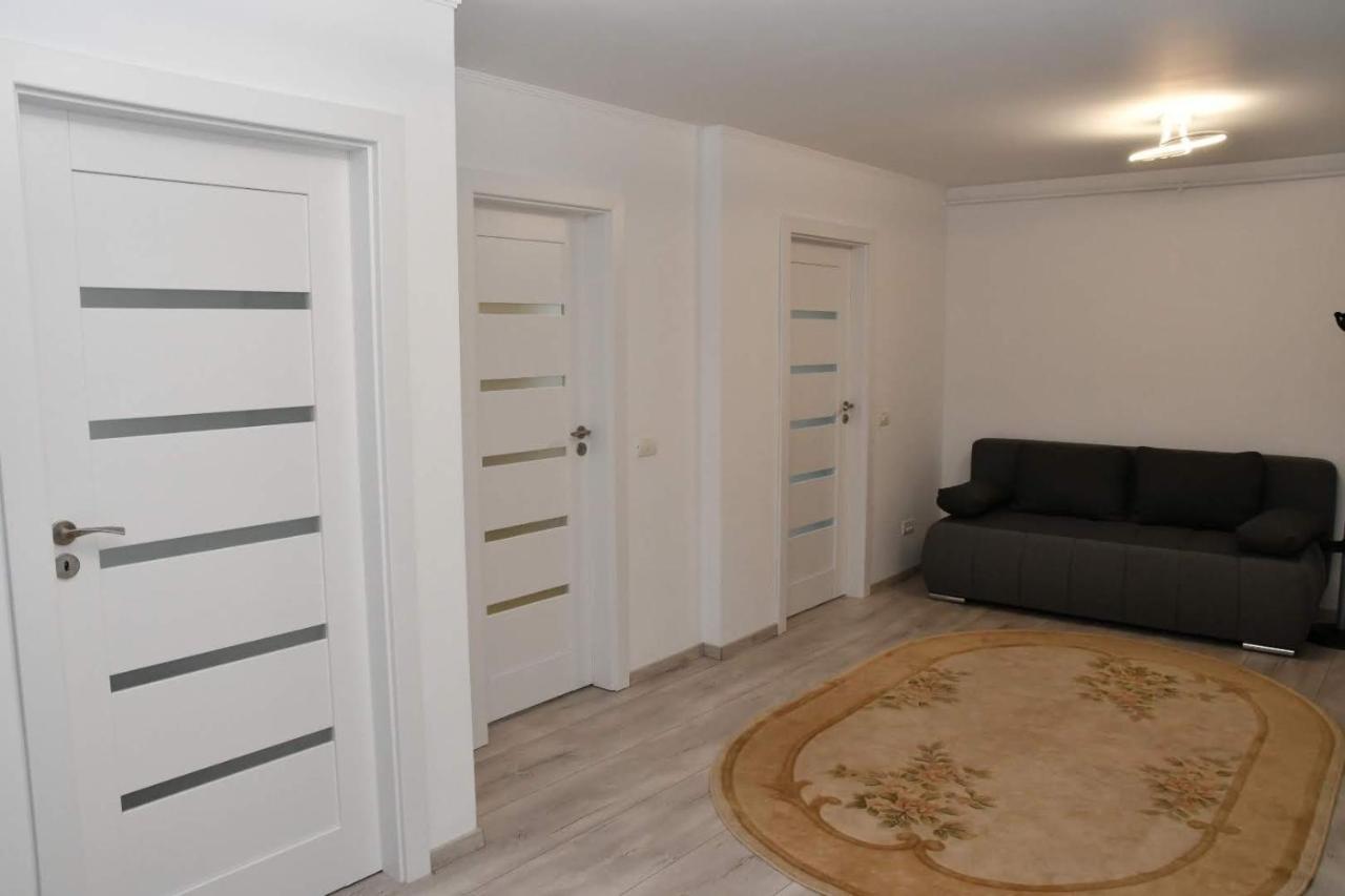 Toporasi Apartament Apartment Craiova Ngoại thất bức ảnh